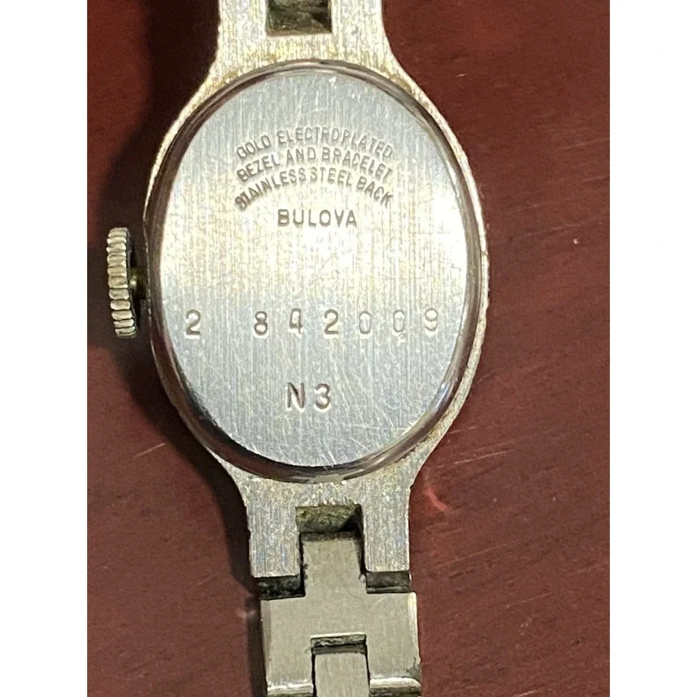 Vintage 1973 Swiss Bulova Ladies Watch 10K Rolled Gold Plated 17 Jewels 6